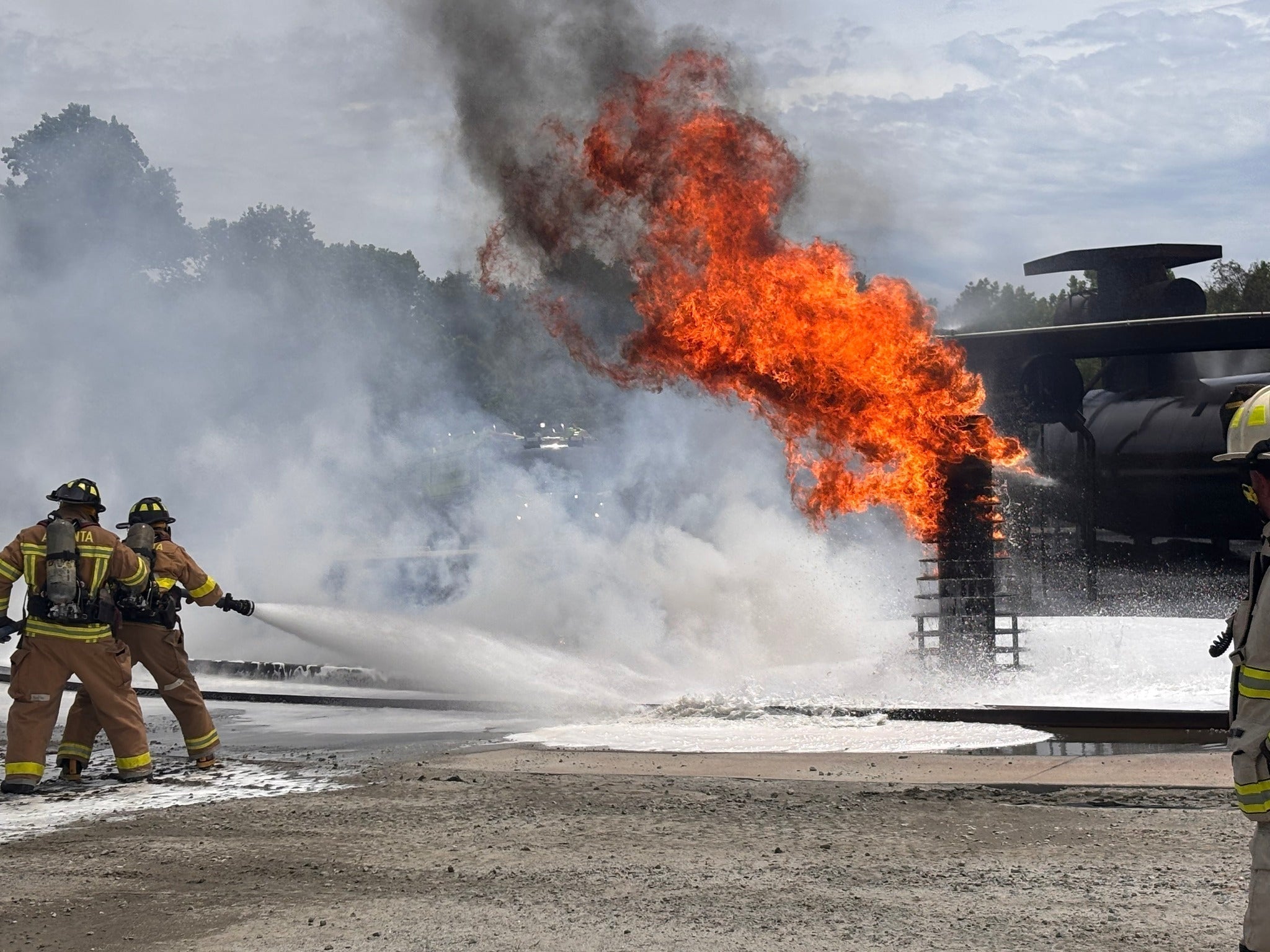 PFAS-FREE FIRE FIGHTING FOAM IN CANADA: UNDERSTANDING THE NEW REQUIREMENTS AND WHAT FIRE DEPARTMENTS NEED TO DO NOW